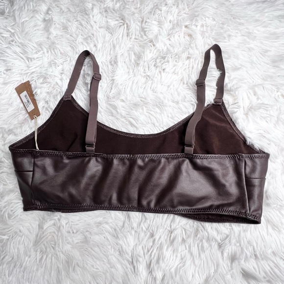 SKIMS Wet Jersey Scoop Bralette in Cocoa - Picture 7 of 11